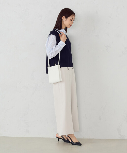 MONO COMME CA(モノコムサ)の「コンパクトスクエアショルダー(ショルダーバッグ・レディース・ホワイト/グレー/ブラック・FREE)」の7枚目の写真