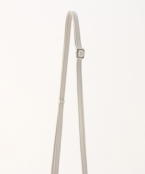 MONO COMME CA(モノコムサ)の「コンパクトスクエアショルダー(ショルダーバッグ・レディース・ホワイト/グレー/ブラック・FREE)」の18枚目の写真