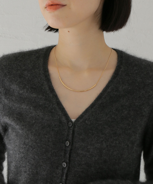 SLOBE IENA(スローブイエナ)の「SLOBE カーブネックレス(ネックレス・レディース・ゴールド・FREE)」の2枚目の写真