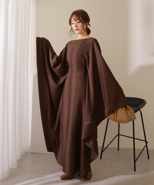 LAULEN(ローレン)の「dolman sleeve long dress /ドルマンスリーブ ロングワンピース (ワンピース・レディース・ブラウン/ベージュ/ブラック・FREE)」の8枚目の写真