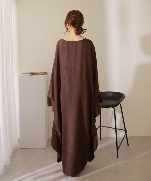 LAULEN(ローレン)の「dolman sleeve long dress /ドルマンスリーブ ロングワンピース (ワンピース・レディース・ブラウン/ベージュ/ブラック・FREE)」の7枚目の写真