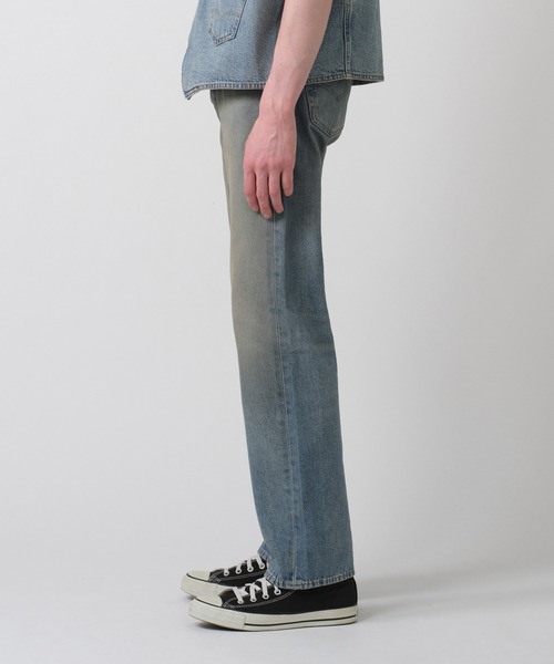 Levi's(リーバイス)の「Levi's/リーバイス 501(R) ジーンズ ミディアムインディゴ(デニムパンツ・メンズ・インディゴブルー・W28 L32/W29 L32/W30 L32/W31 L32/W32 L32/W33 L32/W34 L32/W36 L32)」の2枚目の写真