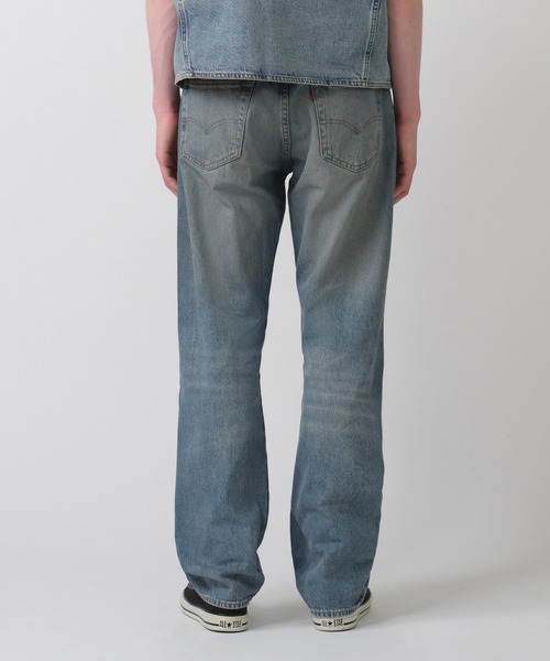 Levi's(リーバイス)の「Levi's/リーバイス 501(R) ジーンズ ミディアムインディゴ(デニムパンツ・メンズ・インディゴブルー・W28 L32/W29 L32/W30 L32/W31 L32/W32 L32/W33 L32/W34 L32/W36 L32)」の3枚目の写真