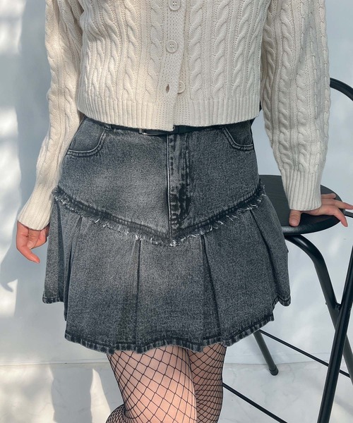 AS KNOW AS plus(アズノゥアズプラス)の「●切替えフリンジ ボックスプリーツデニムミニスカート(スカート・レディース・ブルー系/ブラック系/イエロー系/ブルー系1/サックスブルー系/イエロー系その他/ブラック系その他/その他・FREE)」の13枚目の写真