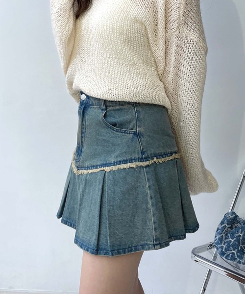 AS KNOW AS plus(アズノゥアズプラス)の「●切替えフリンジ ボックスプリーツデニムミニスカート(スカート・レディース・ブルー系/ブラック系/イエロー系/ブルー系1/サックスブルー系/イエロー系その他/ブラック系その他/その他・FREE)」の15枚目の写真