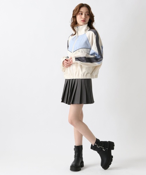 FOREVER 21（フォーエバー トゥエンティーワン）の「【2025SS】配色トラックブルゾン（ブルゾン・レディース・ブラック/オフホワイト/グレー・FREE）」の7枚目の写真