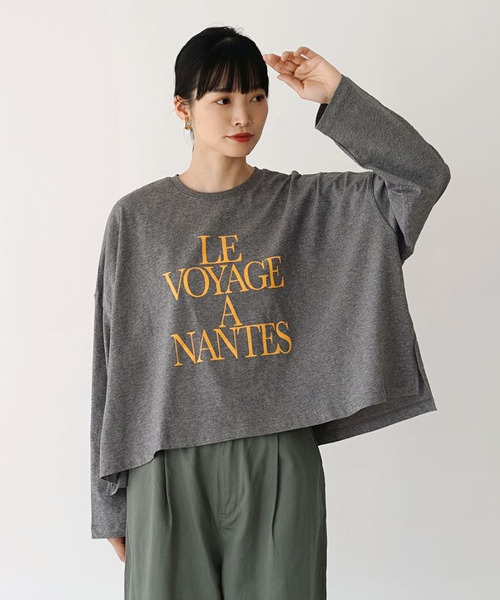 e-zakkamania stores（イーザッカマニアストアーズ）の「ロゴスリット ワイドカットソー（Tシャツ/カットソー・レディース・オフホワイト/チャコール・M）」の9枚目の写真