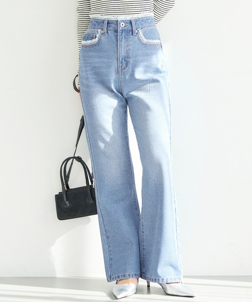coca(coca)(コカ)の「【WEB限定セール】レースフレアデニム(デニムパンツ・レディース・ブルー・M/S/L)」の1枚目の写真