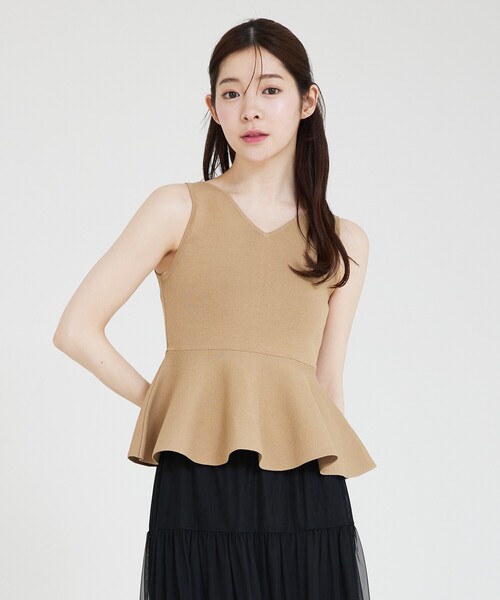 SELFIST(セルフィスト)の「【VOCE掲載】ペプラムノースリーブニット 夏服 サマーニット きれいめ(タンクトップ・レディース・ベージュ/ブラック/オフホワイト・フリー)」の15枚目の写真