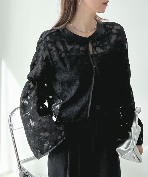 Futier land(フューティアランド)の「【オケージョン対応】ジャガードフラワーショートボレロ(カーディガン/ボレロ・レディース・ライトグレー/ブラック/アイボリー・LARGE/MEDIUM)」の6枚目の写真