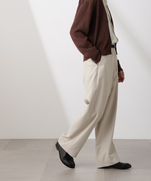 NANO universe（ナノユニバース）の「｢SOIGNE｣ECOPET(R)×AEROツイルストレッチチノスラックス（スラックス・メンズ・ライトベージュ/モカ/チャコール・S/M/L）」の4枚目の写真