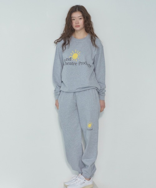 THEATRE PRODUCTS(シアタープロダクツ)の「SMILING SUNスウェットプルオーバー(スウェット・レディース・ネイビー/グレー・FREE)」の5枚目の写真