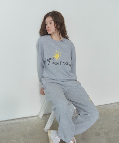 THEATRE PRODUCTS(シアタープロダクツ)の「SMILING SUNスウェットプルオーバー(スウェット・レディース・ネイビー/グレー・FREE)」の13枚目の写真