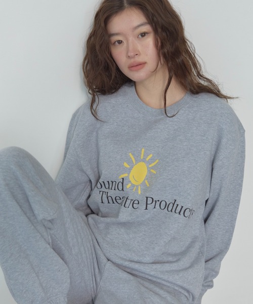 THEATRE PRODUCTS(シアタープロダクツ)の「SMILING SUNスウェットプルオーバー(スウェット・レディース・ネイビー/グレー・FREE)」の7枚目の写真
