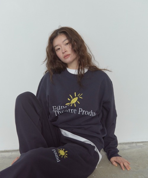 THEATRE PRODUCTS(シアタープロダクツ)の「SMILING SUNスウェットプルオーバー(スウェット・レディース・ネイビー/グレー・FREE)」の15枚目の写真