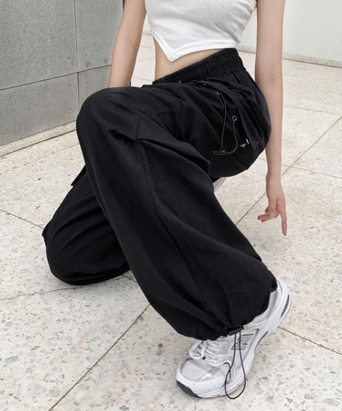Mayree(メイリー)の「【Mayree】イージー ドローコード カーゴパンツ【13色展開】(カーゴパンツ・レディース・ピンク系その他/オリーブ/ブラック/ホワイト/ブラウン/シルバー/パープル/カーキ/グレー/アイボリー/レッド/ワイン/ピンク・LARGE/MEDIUM/SMALL/X-SMALL)」の15枚目の写真