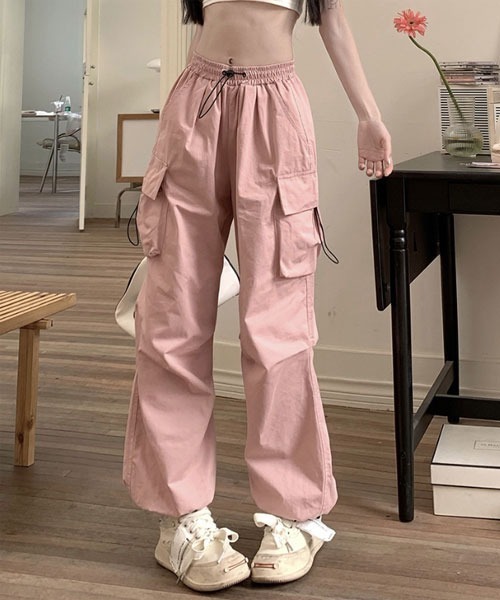 Mayree(メイリー)の「【Mayree】イージー ドローコード カーゴパンツ【13色展開】(カーゴパンツ・レディース・ピンク系その他/オリーブ/ブラック/ホワイト/ブラウン/シルバー/パープル/カーキ/グレー/アイボリー/レッド/ワイン/ピンク・LARGE/MEDIUM/SMALL/X-SMALL)」の18枚目の写真