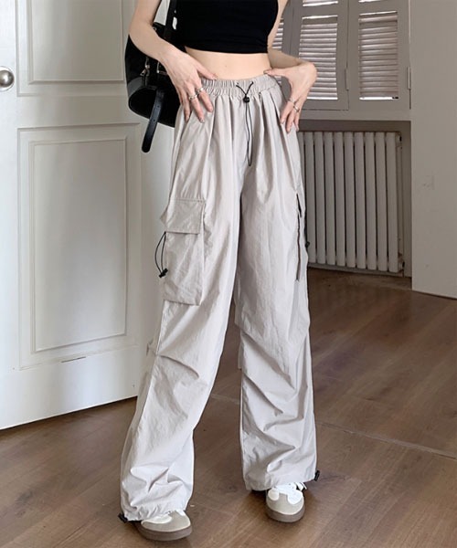 Mayree(メイリー)の「【Mayree】イージー ドローコード カーゴパンツ【13色展開】(カーゴパンツ・レディース・ピンク系その他/オリーブ/ブラック/ホワイト/ブラウン/シルバー/パープル/カーキ/グレー/アイボリー/レッド/ワイン/ピンク・LARGE/MEDIUM/SMALL/X-SMALL)」の21枚目の写真