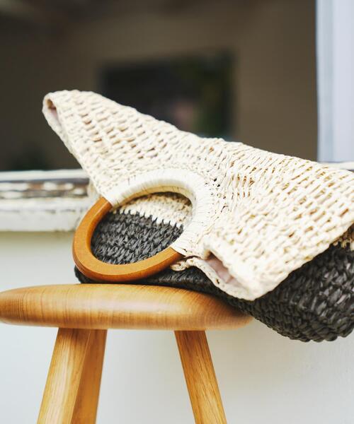 RODE SKO（ロデスコ）の「ウッドハンドルペーパーバッグ（トートバッグ・レディース・ブラック/ナチュラル/グレー/ベージュ系その他・ONE）」の9枚目の写真