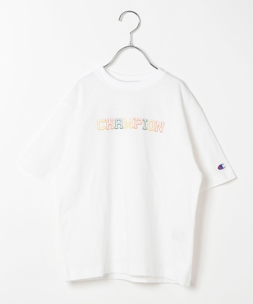 Champion(チャンピオン)の「【Champion(チャンピオン)】ロゴプリントT(KIDS)(Tシャツ/カットソー・キッズ・ホワイト/ブルー/オートミール・150cm/140cm/130cm/120cm/160cm)」の2枚目の写真