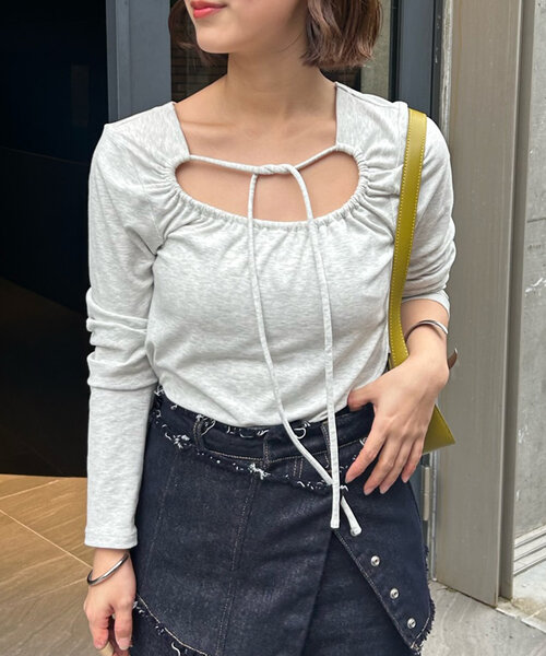 mystic（ミスティック）の「チョーカーリボンロンT（Tシャツ/カットソー・レディース・オフホワイト/ブラック/グレー/ベージュ・FREE）」の20枚目の写真