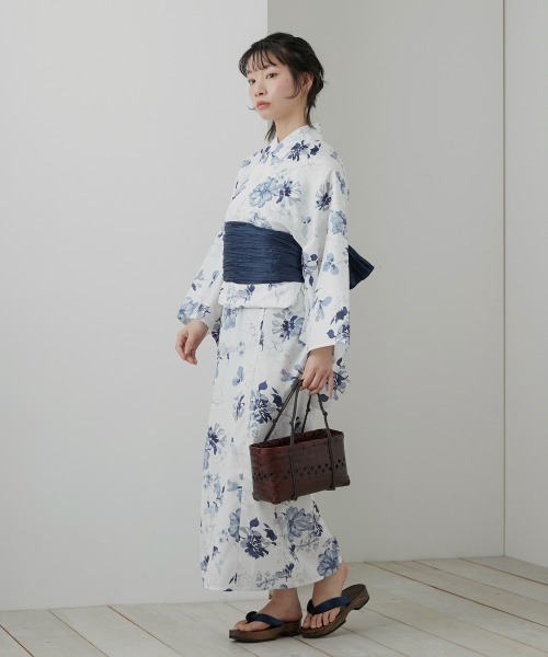 Neina（ネイナ）の「【浴衣】花柄ワンピース浴衣セット（上衣＋ワンピース＋へこ帯＋下駄）〔Neina〕（浴衣・レディース・ネイビー系/ブルー系/イエロー系・FREE）」の18枚目の写真