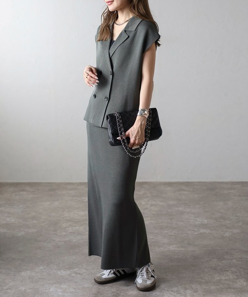ボンジュールサガン BONJOUR SAGAN [SET]ラペルカラーニットベスト×バックスリットニットスカート （DARK-GRAY） ボンジュールサガン BONJOUR SAGAN [SET]ラペルカラーニット