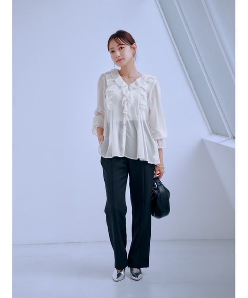 COHINA（コヒナ）の「シアー楊柳ラッフルブラウス 【低身長・小柄女性】（シャツ/ブラウス・レディース・ホワイト/ブラック・ONE SIZE）」の4枚目の写真