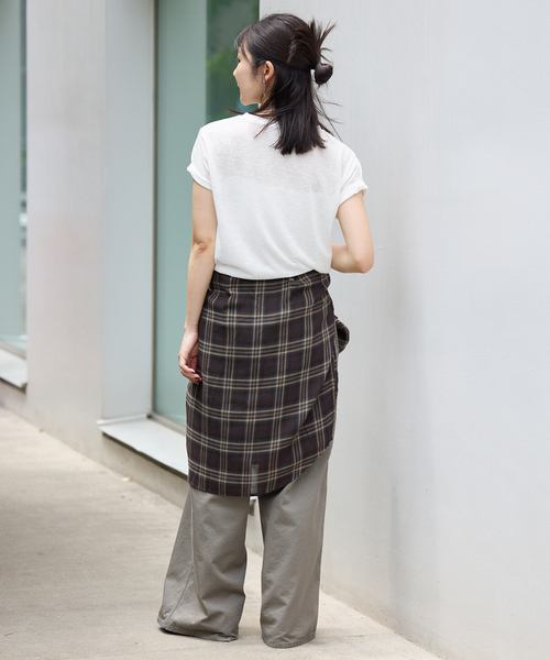 SLOBE IENA(スローブイエナ)の「《追加》スラブ5分袖TEE(Tシャツ/カットソー・レディース・ネイビー/ホワイト/スカイブルー/オレンジ系その他/ベージュ・FREE)」の7枚目の写真