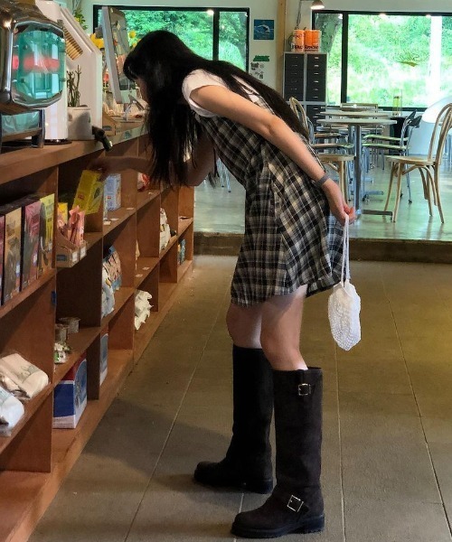 Teem Store(チームストア)の「チェックミニワンピース インナーキャミワンピ付き(ワンピース・レディース・ブラック・F)」の9枚目の写真