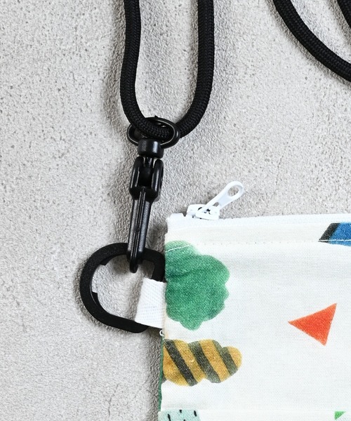 MARKEY'S（マーキーズ）の「Subikiawa/別注 サコッシュ（ショルダーバッグ・キッズ・マルチ/オフホワイト・FREE）」の7枚目の写真