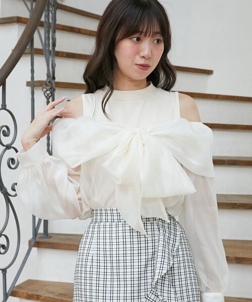 MAJESTIC LEGON(マジェスティックレゴン)の「タンクセットリボンシアーブラウス(シャツ/ブラウス・レディース・アイボリー/ピンクベージュ/グレー・MEDIUM)」の9枚目の写真