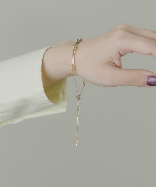 SMELLY（スメリー）の「メタルデザインチェーンスライドブレスレット（ブレスレット・レディース・ゴールド・-）」の4枚目の写真