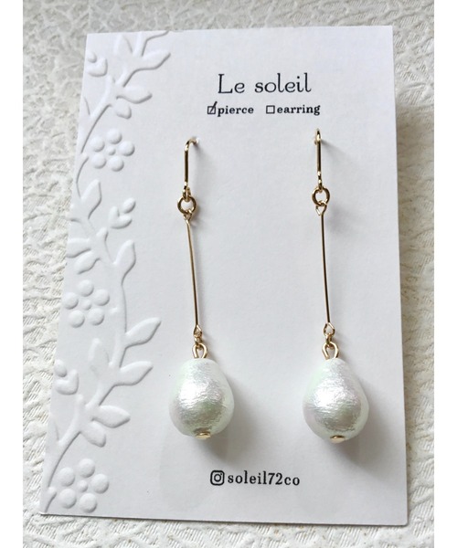 VIBGYOR(ヴィブジョー)の「【Le soleil】しずく型 コットンパールピアス(MA)(ピアス(両耳用)・レディース・ゴールド・FREE)」の1枚目の写真
