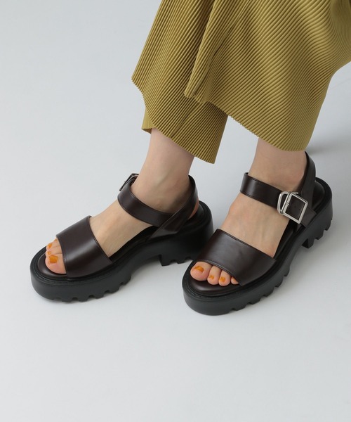 LEPSIM(レプシィム)の「フェイクレザー厚底サンダル 492672(サンダル・レディース・ブラック/ダークブラウン・MEDIUM/LARGE)」の2枚目の写真