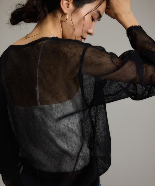 SALON adam et rope'（サロン アダム エ ロペ）の「リネンブレンドメッシュロングスリーブプルオーバー（ニット/セーター・レディース・ブラック/キナリ・FREE）」の9枚目の写真