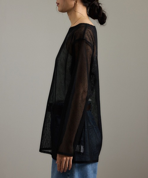 SALON adam et rope'（サロン アダム エ ロペ）の「リネンブレンドメッシュロングスリーブプルオーバー（ニット/セーター・レディース・ブラック/キナリ・FREE）」の11枚目の写真