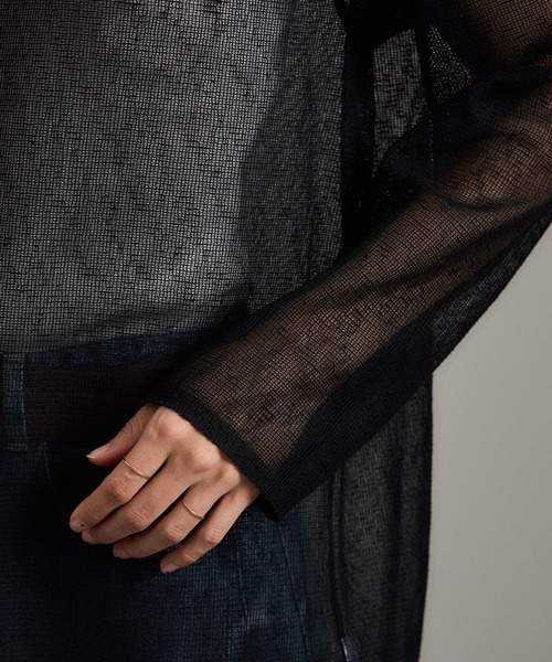 SALON adam et rope'（サロン アダム エ ロペ）の「リネンブレンドメッシュロングスリーブプルオーバー（ニット/セーター・レディース・ブラック/キナリ・FREE）」の15枚目の写真