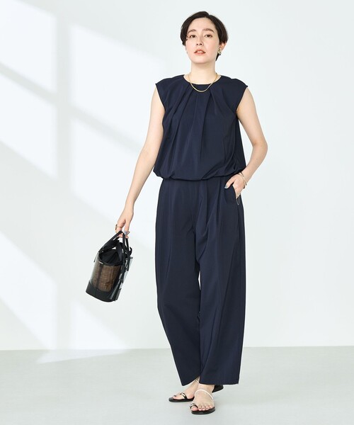 NOLLEY’S（ノーリーズ）の「《セットアップ対応》撥水ストレッチタフタツータックパンツ（その他パンツ・レディース・ネイビー/ライトブルー・38/36）」の18枚目の写真