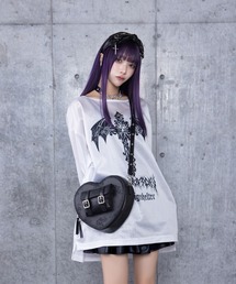 Amilige（アミリージュ）の「くま総柄型押しハートショルダーバッグ（ショルダーバッグ・メンズ）」