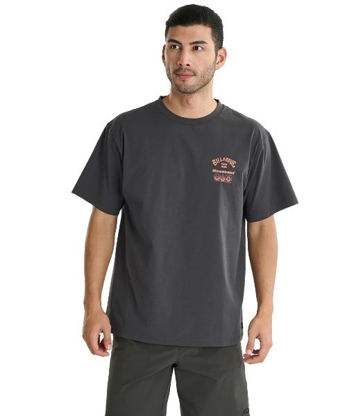 BILLABONG メンズ MEGABASS SURF FLEX サーフTシャツ 【2025年夏