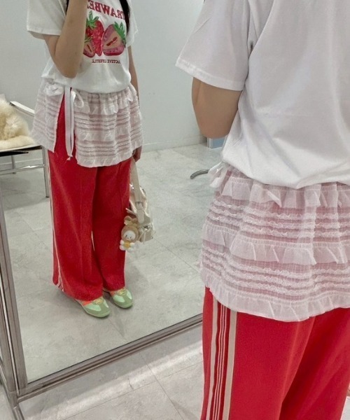 ipugo(イプゴ)の「ipugo/イプゴ レースラップレイアードスカート 秋物 秋服 2026年秋冬(スカート・レディース・ホワイト/ブラック・FREE)」の21枚目の写真