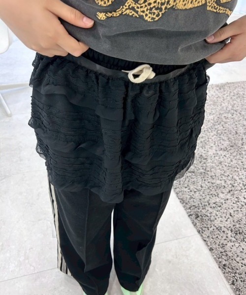 ipugo(イプゴ)の「ipugo/イプゴ レースラップレイアードスカート 秋物 秋服 2026年秋冬(スカート・レディース・ホワイト/ブラック・FREE)」の7枚目の写真