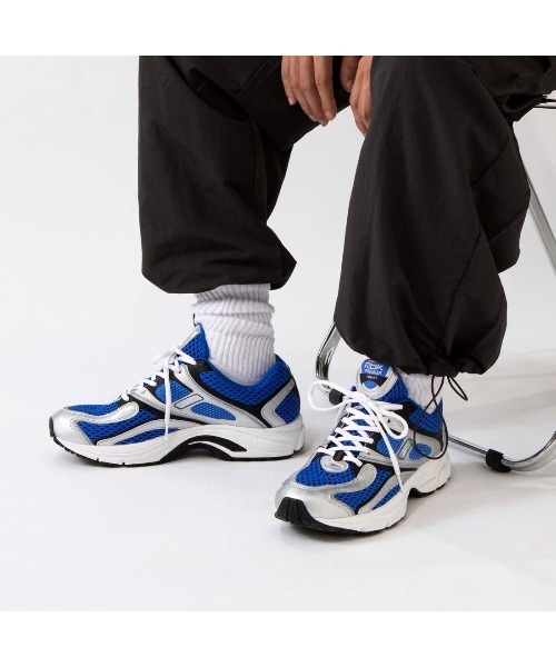 Reebok(リーボック)の「プレミアトリニティ / PREMIER TRINITY(スニーカー・メンズ・ホワイト/ブルー・23.0cm/23.5cm/24.5cm/24.0cm/25.0cm/25.5cm/26.0cm/26.5cm/27.0cm/27.5cm/28.0cm/28.5cm/29.0cm)」の9枚目の写真