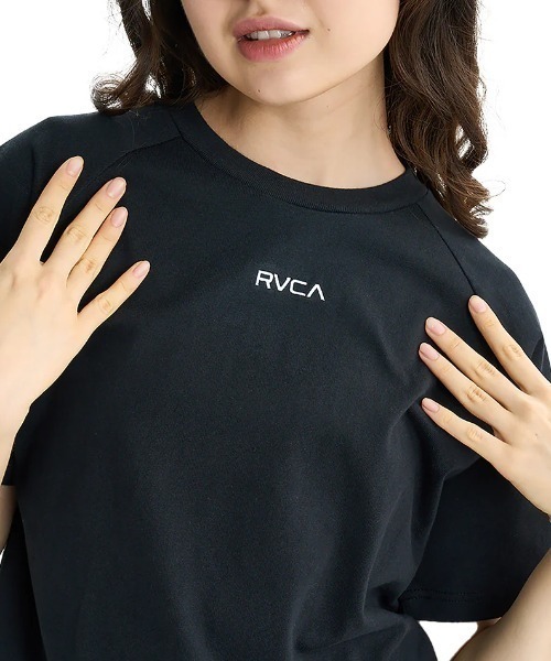 RVCA(ルーカ)の「【RVCA/ルーカ】25SS MINI RVCA RAGLAN TEE/ルーカシャーリングブラウジングロゴワンピース(ワンピース・レディース・ブラック・MEDIUM/LARGE)」の5枚目の写真