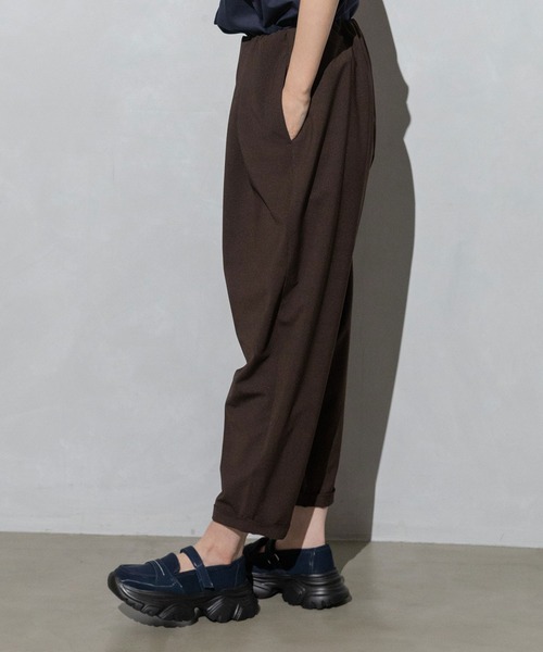 MARECHAL TERRE（マルシャルテル）の「タックギャザーパンツ【速乾】（その他パンツ・レディース・ライトベージュ/ブラック/グレー/ダークブラウン・SMALL/MEDIUM/LARGE）」の9枚目の写真