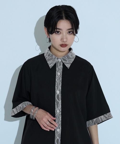 Ellno de Mavie(エルノデメヴィ)の「レースドッキングシャツ/SS(シャツ/ブラウス・レディース・ブルーグレー/ブラック/グレー/オフホワイト・FREE)」の3枚目の写真