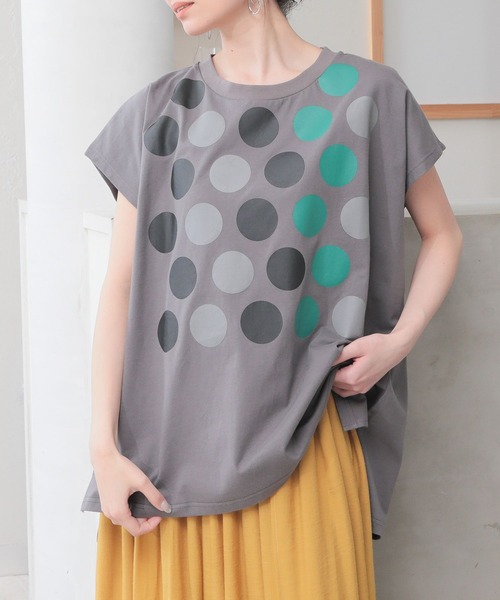 n'OrLABEL(ノアールレーベル)の「配色ドットプリントフレンチスリーブTシャツ(Tシャツ/カットソー・レディース・オフホワイト/チャコール・2/1)」の2枚目の写真