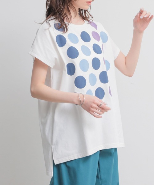 n'OrLABEL(ノアールレーベル)の「配色ドットプリントフレンチスリーブTシャツ(Tシャツ/カットソー・レディース・オフホワイト/チャコール・2/1)」の5枚目の写真