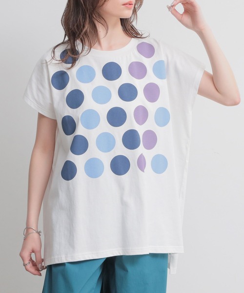 n'OrLABEL(ノアールレーベル)の「配色ドットプリントフレンチスリーブTシャツ(Tシャツ/カットソー・レディース・オフホワイト/チャコール・2/1)」の6枚目の写真